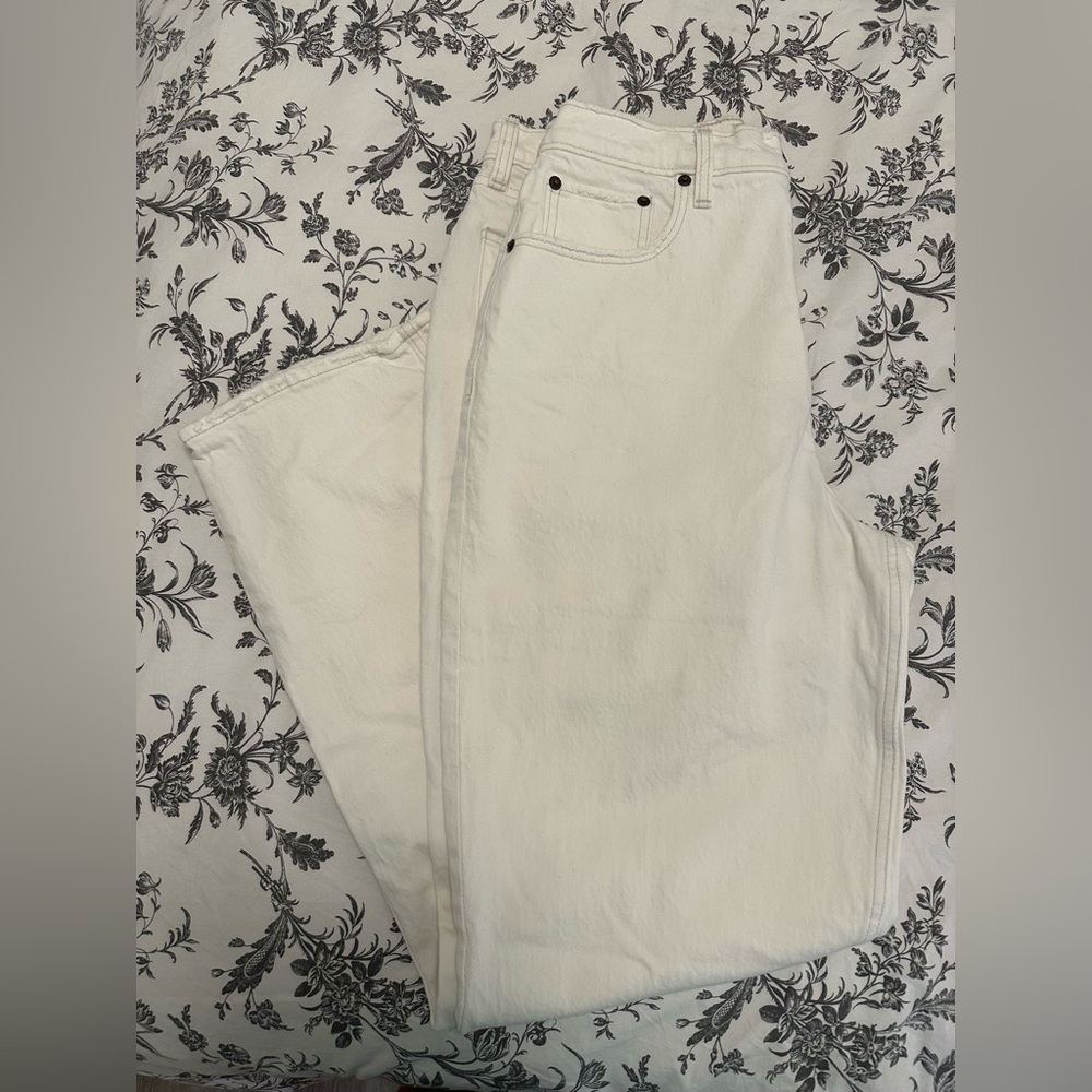 Abercrombie 90s Straight Ultra High Rise White Jeans - Picture 3 of 4